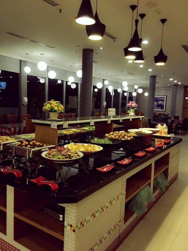 Yoyo Hotel Chiayi City Exterior photo